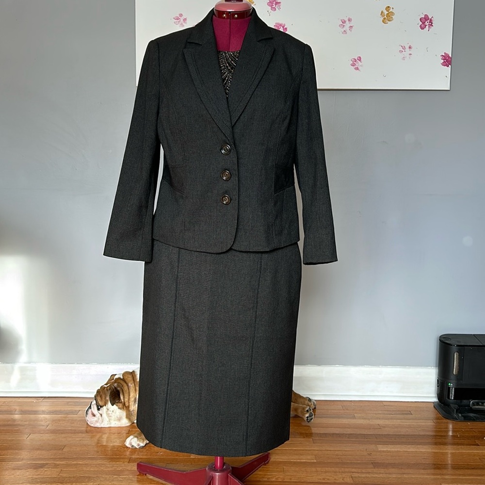 3 pc woman’s business suit